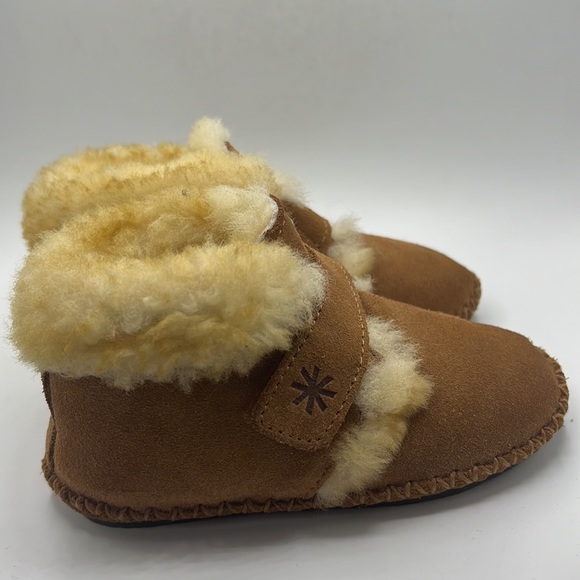 LL Bean Chestnut Boots with Fur Lined - Picture 2 of 7